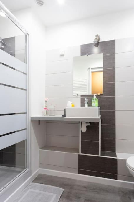 Chez Alexandra - Elegant Studio Avec Parking A Proximite Des Plages La Grande Motte Ngoại thất bức ảnh